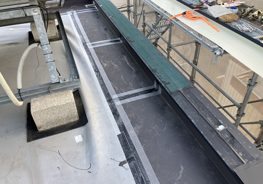 【駒ヶ根市上穂栄町】K様邸 積水ハウス戸建て 外壁塗装・屋上ウレタン防水・シーリング打ち替え工事（タテイル2仕様）