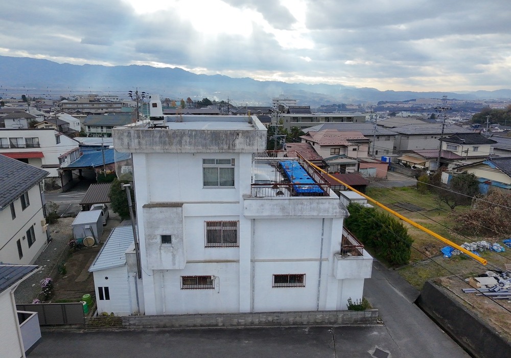 【飯田市上郷黒田】H様邸 RC構造戸建て大規模改修（外壁剥落補修・陸屋根ウレタン防水・花壇撤去防水工事）