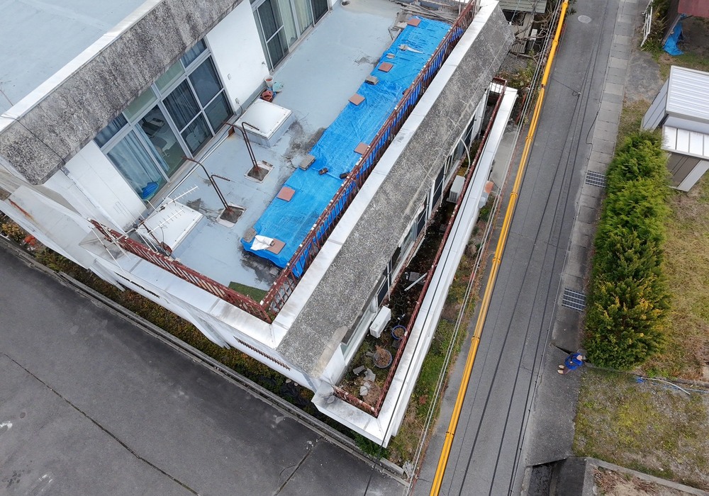 【飯田市上郷黒田】H様邸 RC構造戸建て大規模改修（外壁剥落補修・陸屋根ウレタン防水・花壇撤去防水工事）