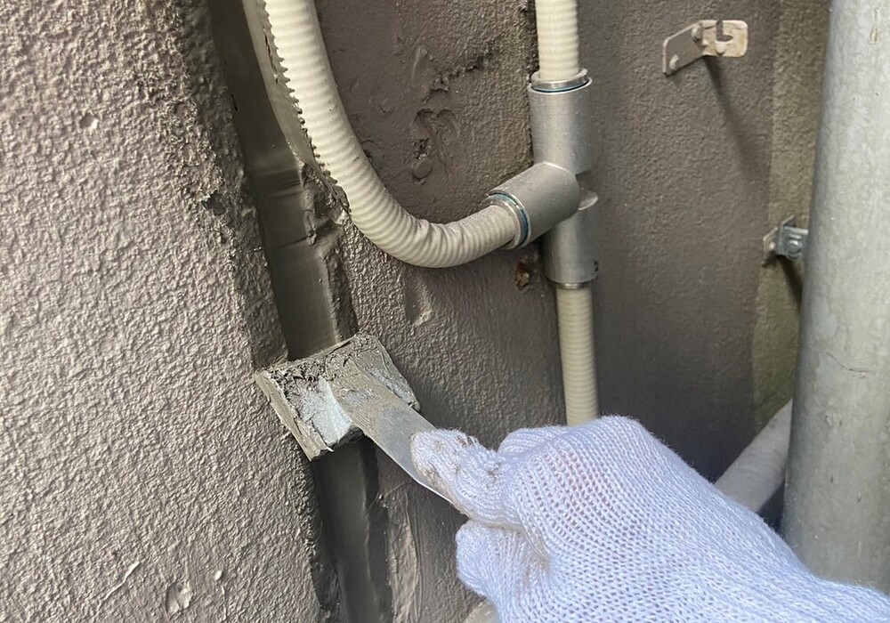 【飯田市中央通り】戸建てS様邸 西面外壁 コーキング・下塗り塗装工事（TF2000仕様）