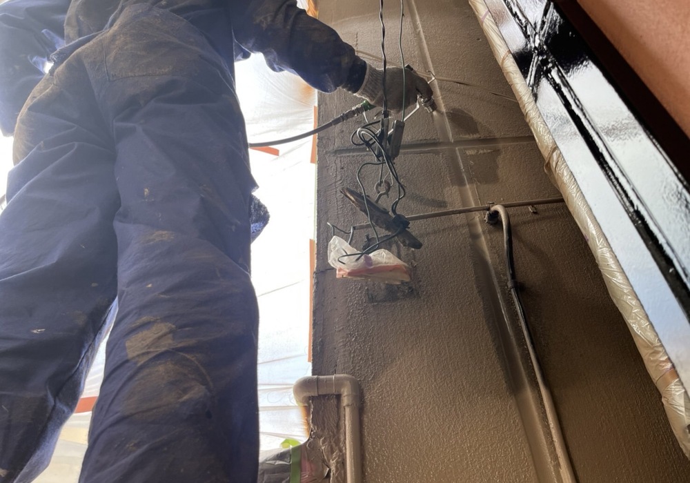 【飯田市中央通り】戸建てS様邸 西面外壁 コーキング・下塗り塗装工事（TF2000仕様）