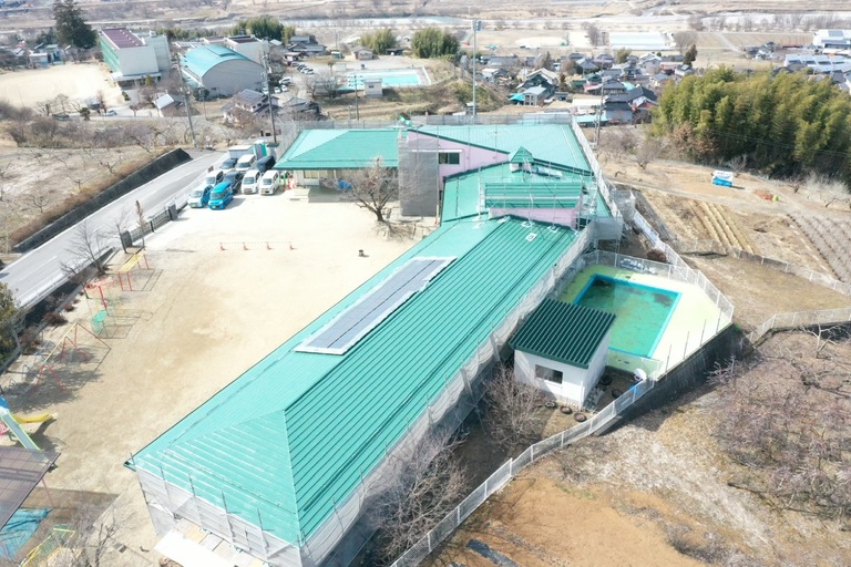 <p>高所に登らず、足場を組まずに屋根全体を上空から把握できます。撮影した画像をもとに、今本当に必要なメンテナンスだけをご提案します。</p><p><br></p>