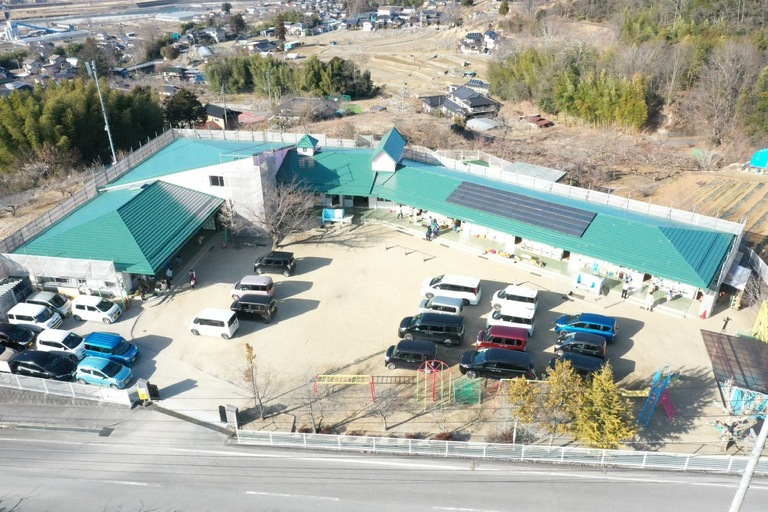 <p>株式会社横井のドローン建物診断・無料調査です。ドローン操縦資格を持つ職人が、屋根や高所の外壁を上空から撮影し、建物の状態を安全・正確に確認します。</p><p><br></p>