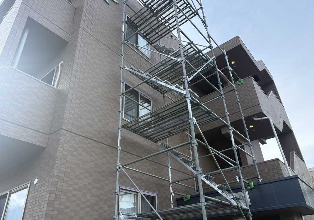 【駒ヶ根市】賃貸マンションG様 東面タイル浮き補修・樹脂注入・クラック補修工事