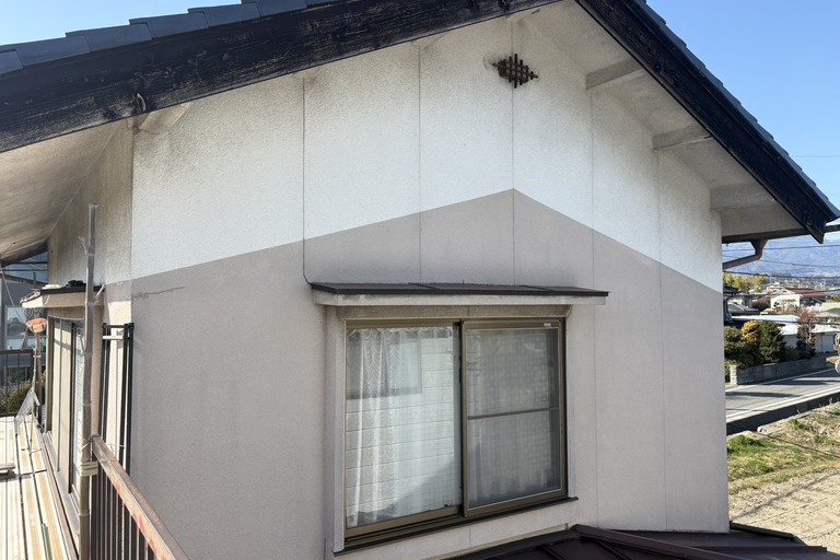 <p>今回の建物診断では、現状の劣化状況をご報告するとともに、今後安心してお住まいいただくための最適なメンテナンス方法をご提案いたしました。<br>

屋根は定期的な点検を継続しながら状態を維持し、塗膜が劣化している木部については下地処理を行ったうえで保護塗装を実施することで、耐久性と防水性能の回復が期待できます。また、外壁についても高圧洗浄後に適切な塗装工事を行うことで、美観の回復だけでなく建物全体の耐久性向上につながります。<br>

建物診断内容<br>

* ドローン無料建物診断<br>
* 屋根無料点検<br>
* 外壁無料点検<br>
* 木部劣化診断<br>
* 軒天・雨樋点検<br>
* 劣化状況写真報告<br>
* 横井豊史教師建物診断</p><p><br></p>
