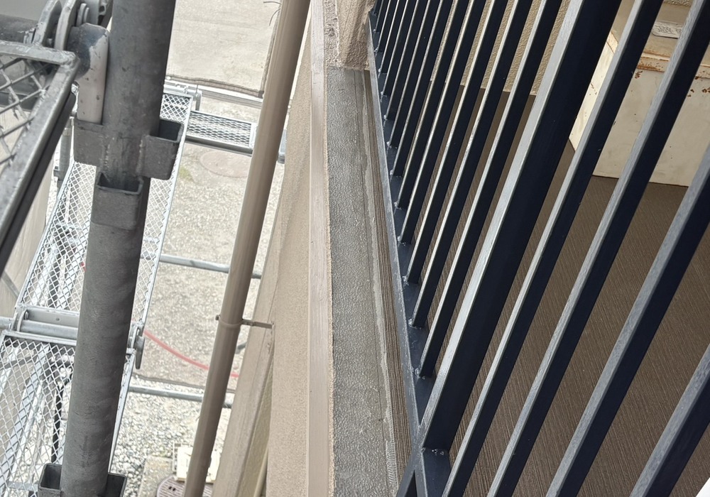 【飯田市鼎下山】賃貸マンション 熊谷マンション様 外壁・屋根塗装・共用階段改修工事（セラミシリコン仕様）