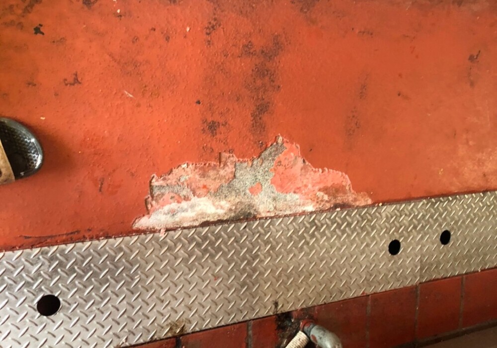 【飯田市中央通り】店舗 肉のまるやま 厨房床 防塵塗装部分補修工事（フロアートップ8500仕様）