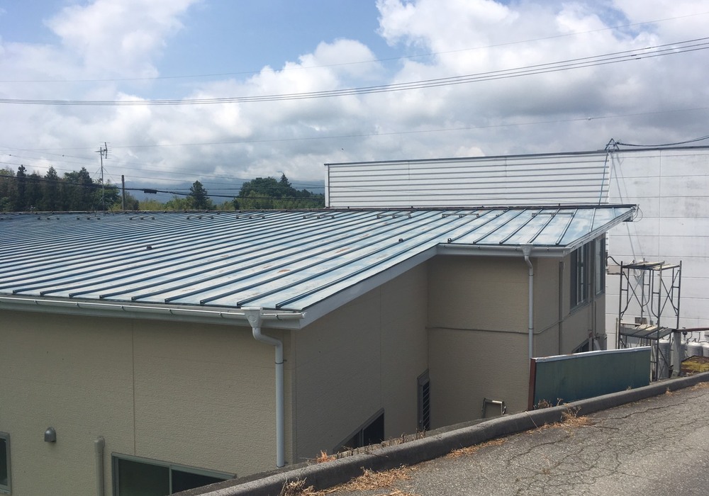 【飯田市龍江】グループホームみつばさ リビング事務所棟 屋根・外壁塗装工事（ユメロック114ライン・ユメロックルーフ仕様）