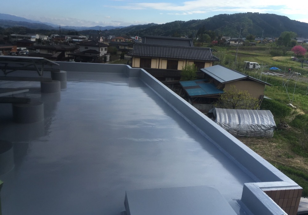 【飯田市大瀬木】賃貸マンション メゾン・ド・アイ 屋上防水工事（日本特殊塗料 X-2工法仕様）