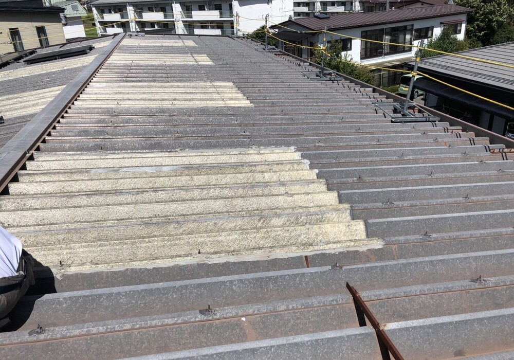 【諏訪市】K株式会社 倉庫 屋根改修・塗装工事（ポリカ折板Y500・ユメロックルーフ仕様）
