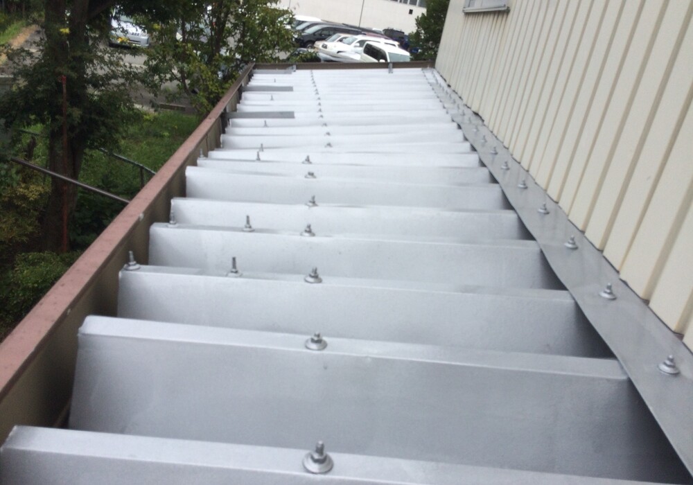 【諏訪市】K株式会社 倉庫 屋根改修・塗装工事（ポリカ折板Y500・ユメロックルーフ仕様）