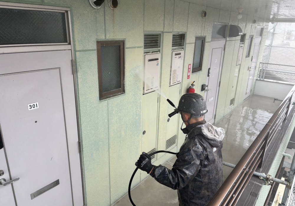 【安曇野市】賃貸マンション モロズミハイツ 共用通路改修・外壁塗装・屋根塗装工事（ユメロック114ライン仕様）