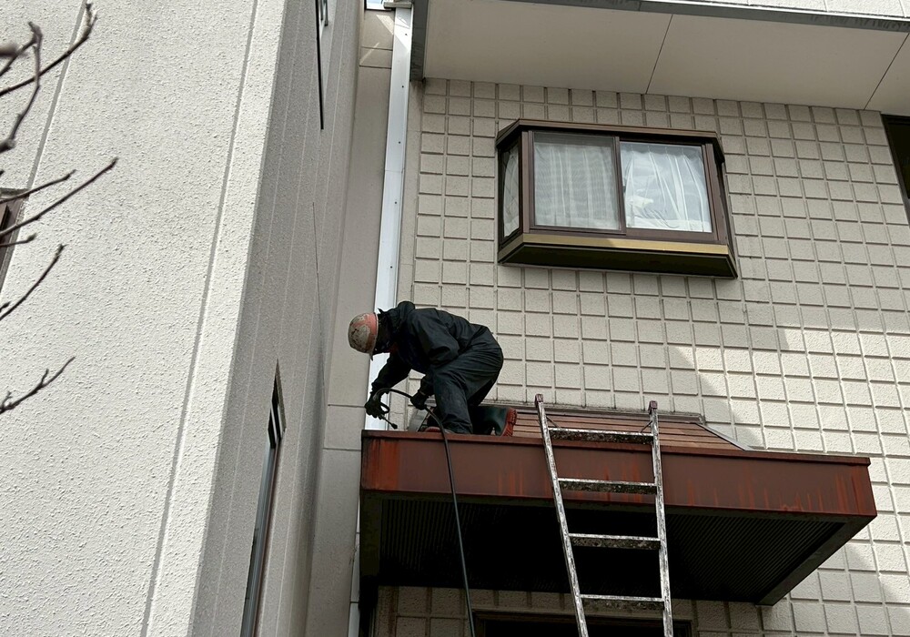 【飯田市小伝馬町】太田歯科様 玄関上屋根塗装工事（ユメロック114ライン仕様）