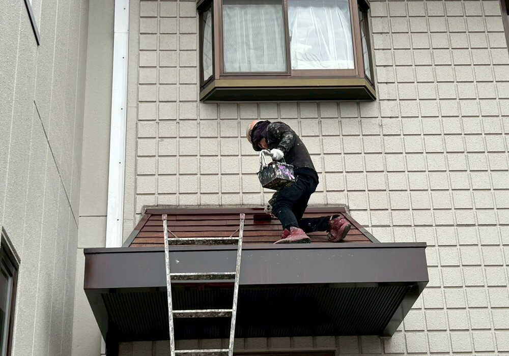 【飯田市小伝馬町】太田歯科様 玄関上屋根塗装工事（ユメロック114ライン仕様）