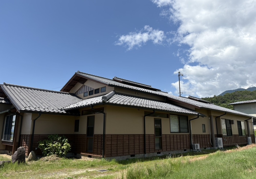 【下伊那郡高森町】山吹新田地区集会所 外壁・屋根塗装工事