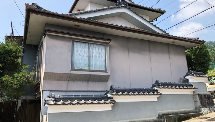 外壁の劣化を確認する建物診断と屋根のドローン調査